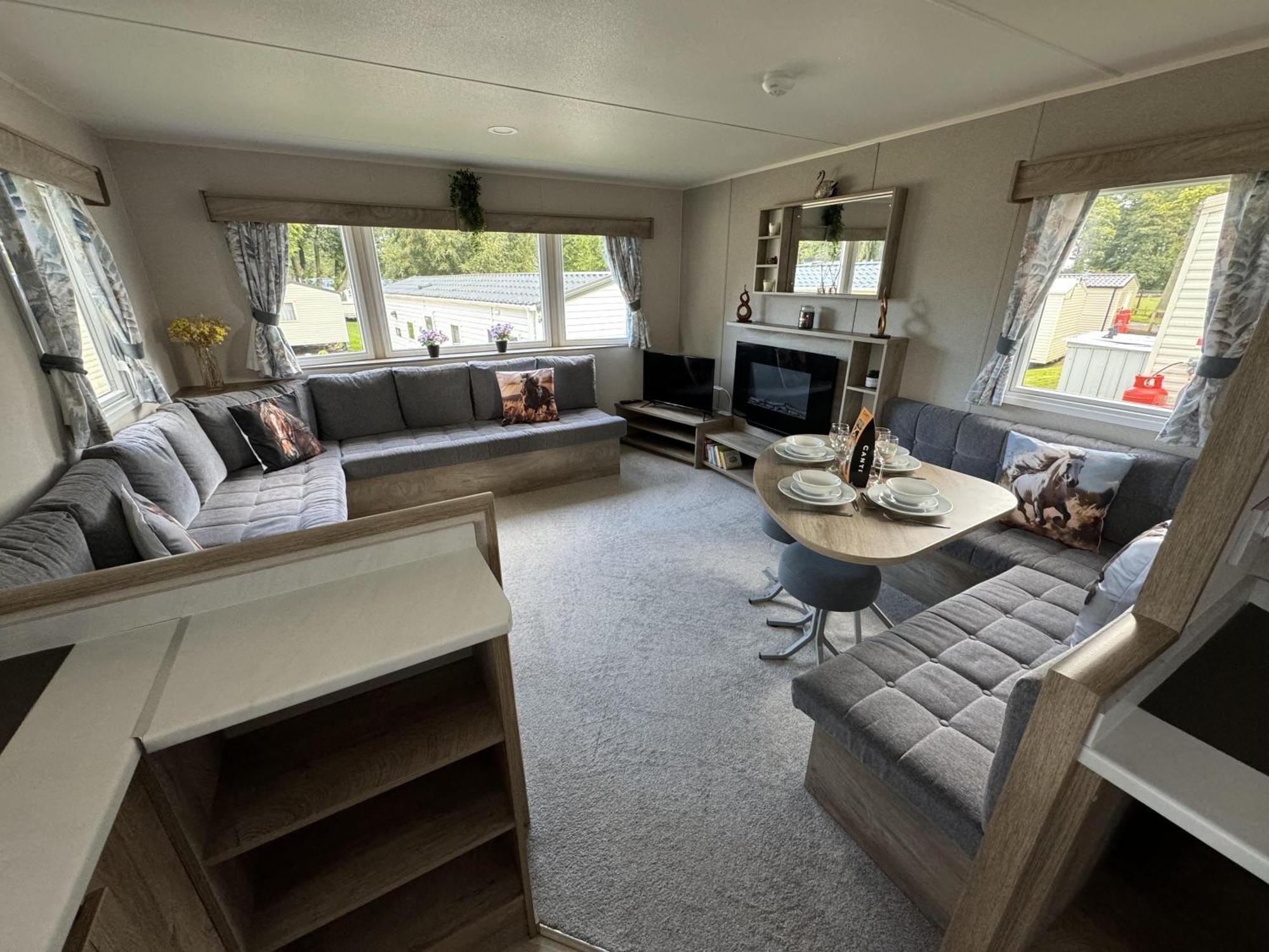 Pony Gate Caravan On Haggerstone Castle West Lawn Berwick-upon-Tweed Exterior foto